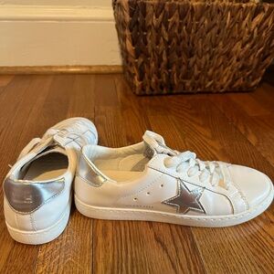 Worn once | Vintage Havana | CARLA | White Silver Foil | MSRP $110 - size 8